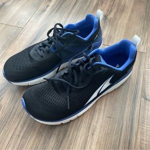 Women’s Altra Tennis Shoes